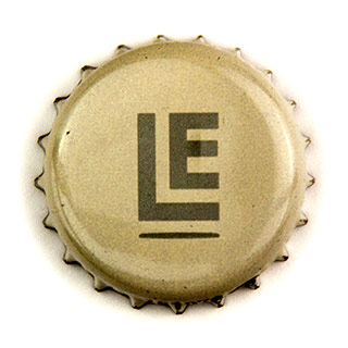 London Essence 2018 gold crown cap